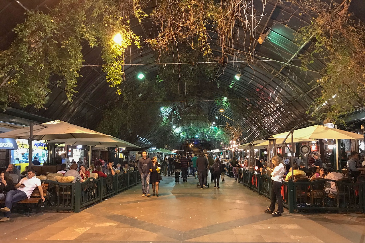 A Rua Coberta, uma das atividades mais icônicas de Gramado
